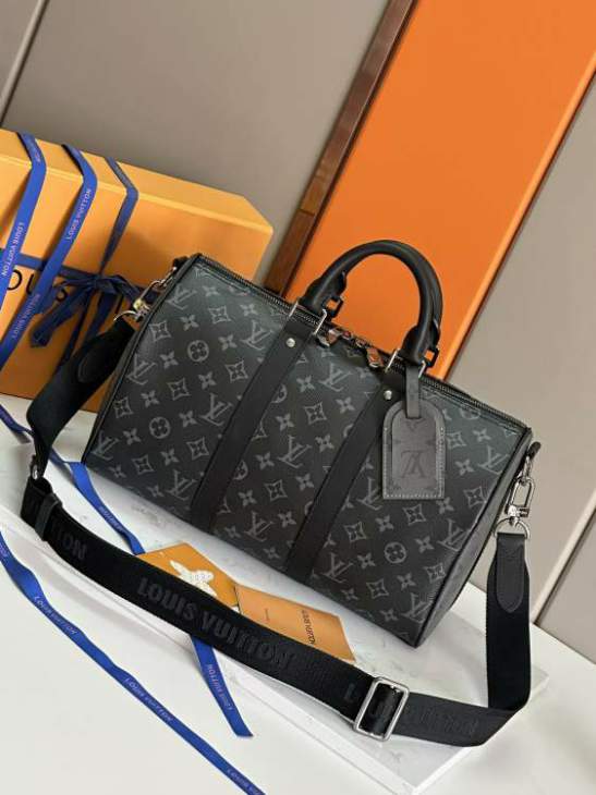 Picture of Louis Vuitton Mens Bags _SKUfw141326869fw